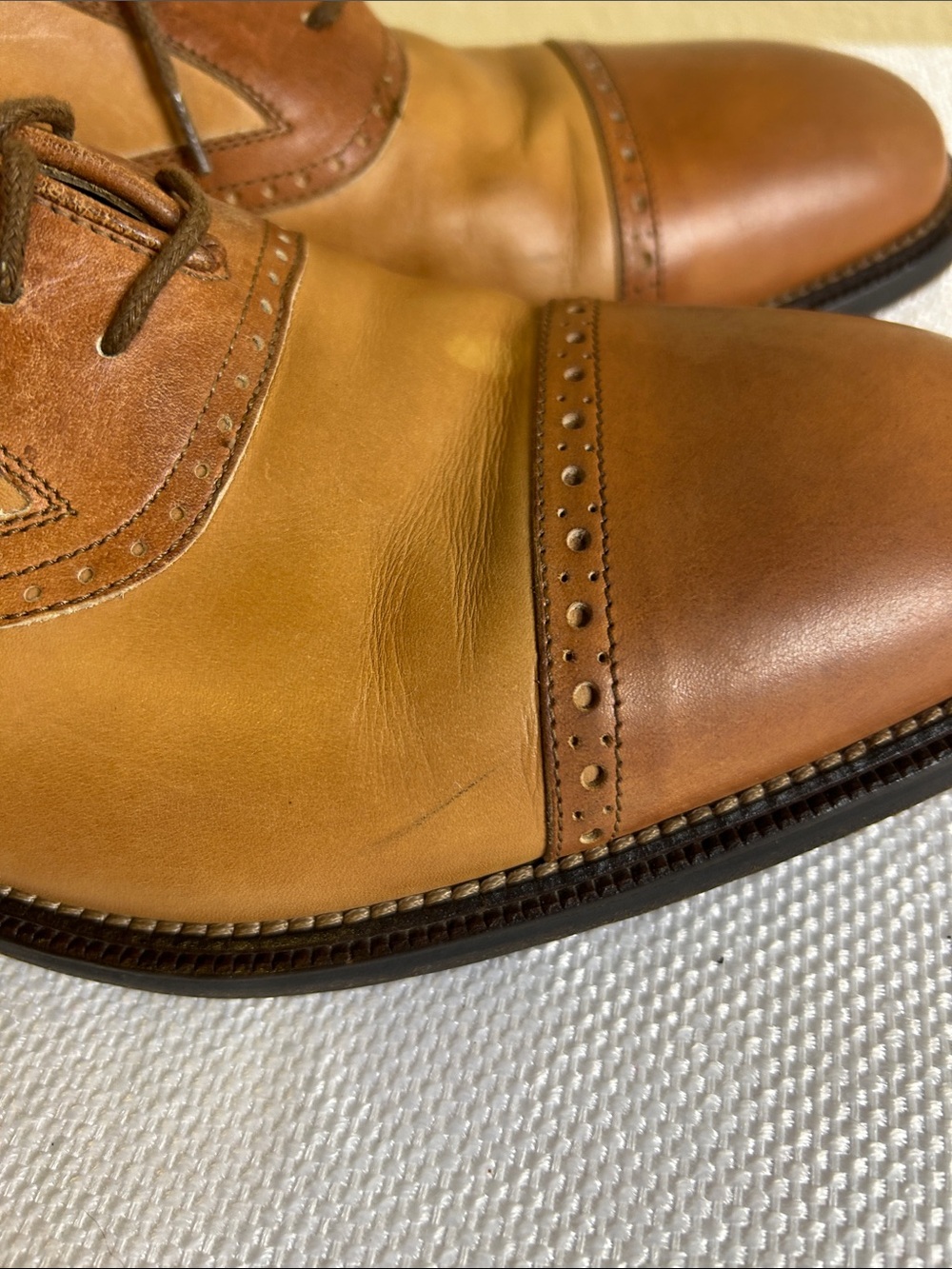 Johnston & Murphy Cellini Two Tone Oxford Shoe Size 10.5 M - Picture 4 of 12